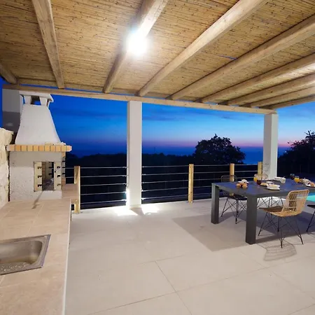 Exclusive Sea View Madelaine *