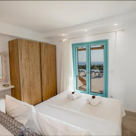 Exclusive Sea View Madelaine Szpartiá