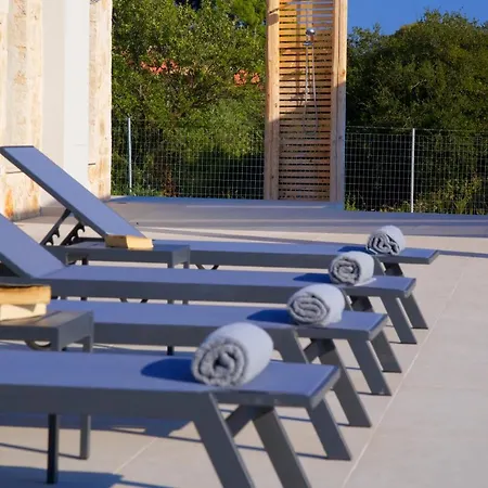 Exclusive Sea View Madelaine