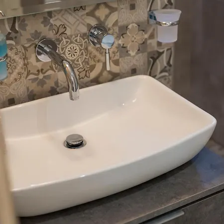 Exclusive Sea View Madelaine Villa Szpartiá