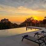 Villa Exclusive Sea View Madelaine *
